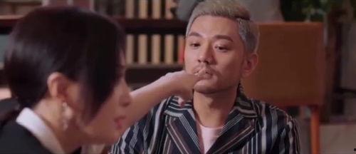 吃瓜娱乐圈八卦直播,揭秘明星幕后故事，吃瓜群众狂欢盛宴