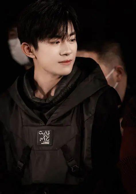 娱乐圈吃瓜爆料易烊千玺